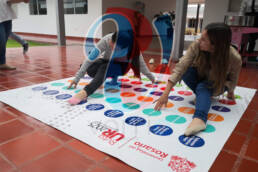 Twister-U-Rosario-Experiencias-activaciones